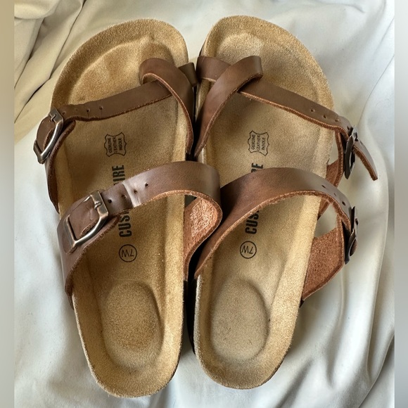 Cushionaire Luna cork footbed sandal with +comfort. Brown, adjustable straps. 7W - Picture 5 of 7